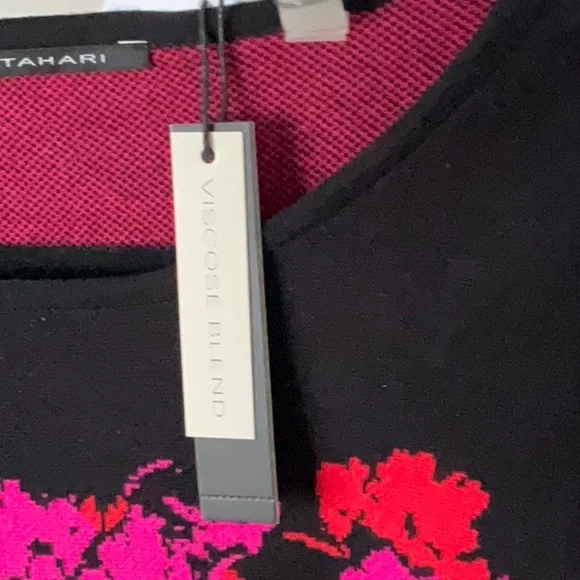 NWT TAHARI SWEATER SIZE LARGE. BLACK WITH PINK AND RED FLOWERS. - Picture 4 of 8